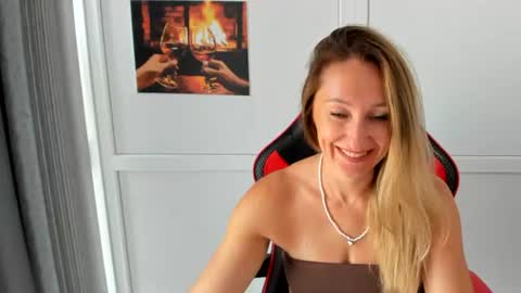 Milena online show from August 2026 06:59:01 AM