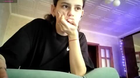 Snapshot of elindente chatting on November 2025 06:03:01 AM Lola online show from November 2025 06:03:01 AM