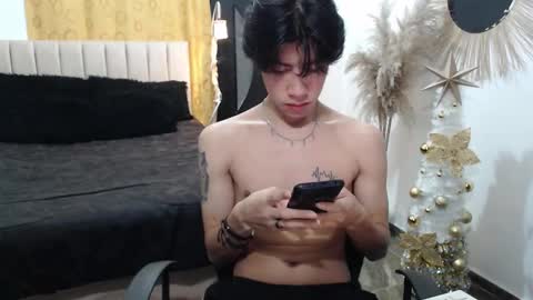 Snapshot of elio_collem chatting on December 2025 02:39:01 AM ELIO online show from December 2025 02:39:01 AM