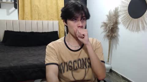 Snapshot of elio_collem chatting on February 2026 01:35:02 AM ELIO online show from February 2026 01:35:02 AM