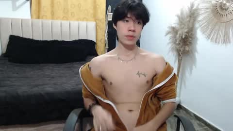 Snapshot of elio_collem chatting on May 2026 02:51:02 AM ELIO online show from May 2026 02:51:02 AM