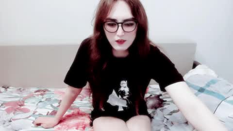 Snapshot of elisa_2001 chatting on May 2026 01:00:01 AM Liza online show from May 2026 01:00:01 AM