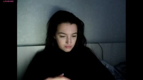 elisa_dove208 online show from November 2025 04:45:02 AM