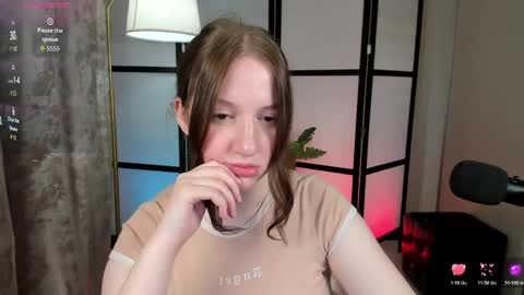 Snapshot of elisabeth_binder chatting on May 2026 04:09:02 AM your sweet Lisa online show from May 2026 04:09:02 AM