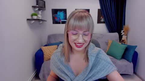 Snapshot of elisabethmills chatting on December 2024 02:51:01 PM Elisabeth online show from December 2024 02:51:01 PM