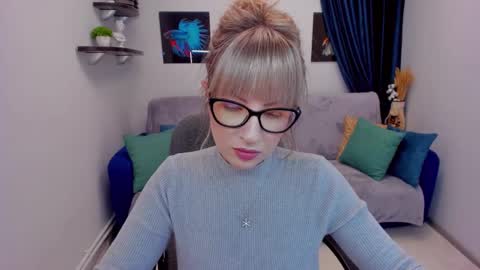 Snapshot of elisabethmills chatting on January 2025 07:39:02 PM Elisabeth online show from January 2025 07:39:02 PM