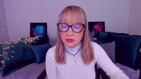 Snapshot of elisabethmills chatting on February 2025 11:22:01 AM Elisabeth online show from February 2025 11:22:01 AM