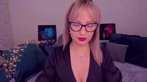 Snapshot of elisabethmills chatting on February 2025 03:05:02 PM Elisabeth online show from February 2025 03:05:02 PM