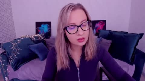 Snapshot of elisabethmills chatting on March 2025 11:25:02 AM Elisabeth online show from March 2025 11:25:02 AM