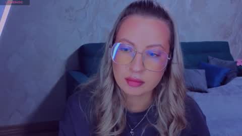 Snapshot of elisabethmills chatting on September 2025 07:15:02 PM Elisabeth online show from September 2025 07:15:02 PM