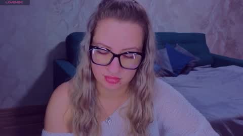 Snapshot of elisabethmills chatting on October 2025 07:03:02 PM Elisabeth online show from October 2025 07:03:02 PM