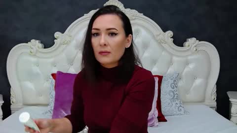 Krissy online show from February 2026 08:42:01 AM