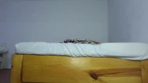 elisacich online show from February 2026 07:15:01 PM