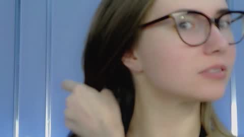 Snapshot of elisaminix_ chatting on November 2025 07:22:01 AM Elison online show from November 2025 07:22:01 AM