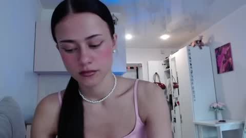 Snapshot of eliscuteblonde chatting on June 2026 05:50:02 AM Elis online show from June 2026 05:50:02 AM
