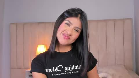 Snapshot of elise_diamond chatting on May 2026 12:17:02 AM Elise diamond online show from May 2026 12:17:02 AM