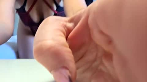 Snapshot of elisehipele chatting on October 2025 03:21:02 PM elisehipele online show from October 2025 03:21:02 PM