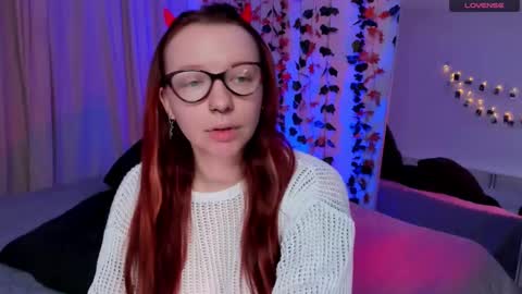 Snapshot of elisetattoo chatting on February 2025 03:45:02 AM inst fansly Elisebuns online show from February 2025 03:45:02 AM