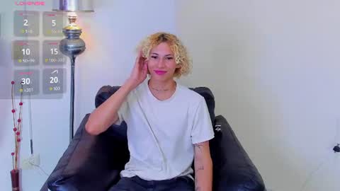 Snapshot of elite__models chatting on July 2026 03:09:02 AM Valentino Konny y Jhon online show from July 2026 03:09:02 AM