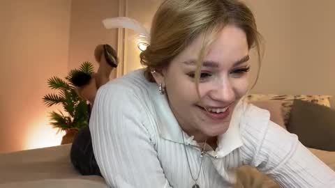 Stephanie online show from December 2025 05:51:01 PM