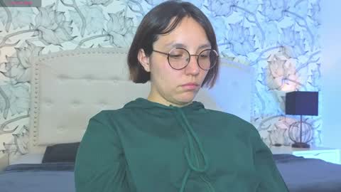 Eliza online show from April 2026 07:58:02 PM