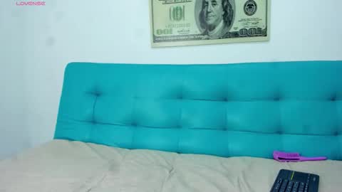 Elizabeth Lamer online show from December 2025 08:01:01 AM