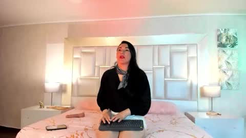 elizabth online show from November 2025 07:39:02 PM