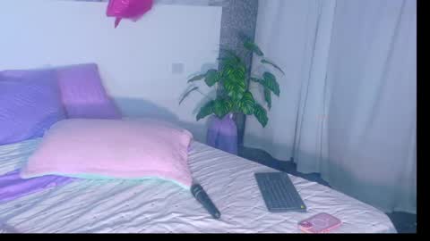 Snapshot of elizabethcampbell chatting on April 2026 01:42:02 AM Lizzy online show from April 2026 01:42:02 AM