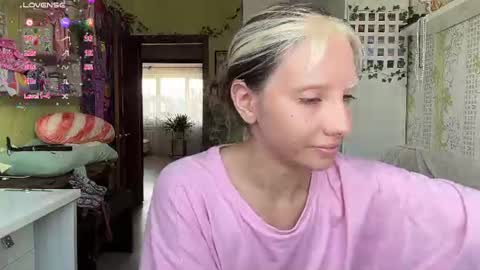 elizabethh_brown online show from August 2026 07:33:02 AM