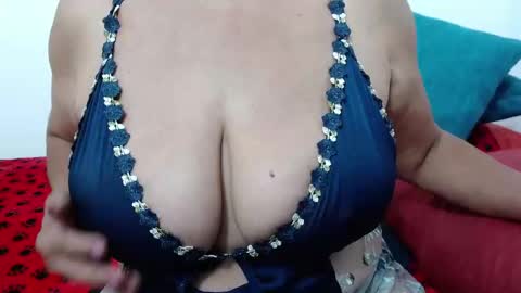 ElizabethMiler online show from May 2026 02:08:02 AM