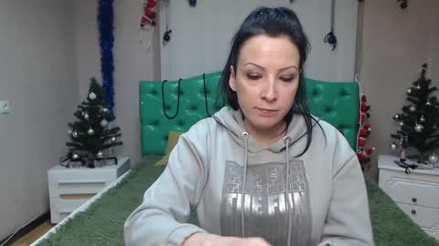 Snapshot of elizabethsho chatting on December 2024 09:11:01 PM ElizabethSho online show from December 2024 09:11:01 PM