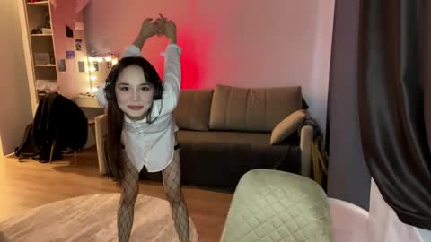 Elizabet online show from May 2026 01:01:01 AM
