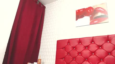 elizabetth_roman online show from December 2025 07:44:01 PM