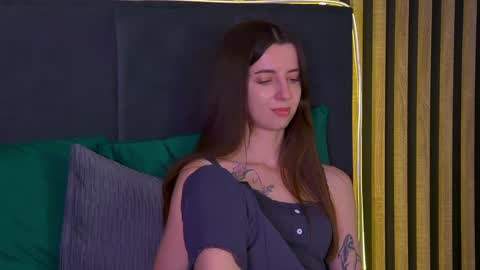 Elizabet online show from January 2025 06:32:02 PM