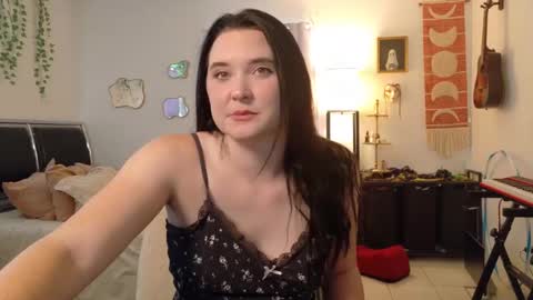 Eliza online show from October 2025 12:28:02 PM