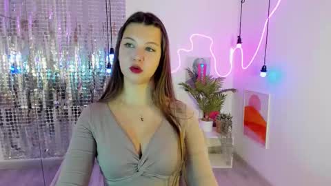 Eliza online show from October 2025 01:18:01 PM