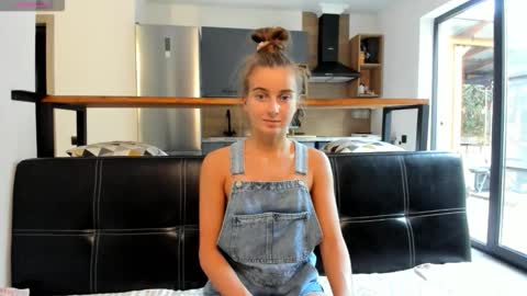 Eliz                               online show from November 2025 11:43:02 AM