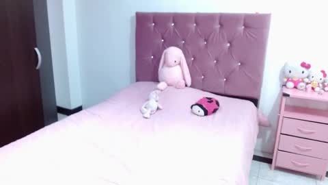 Ella  online show from February 2025 06:14:02 AM