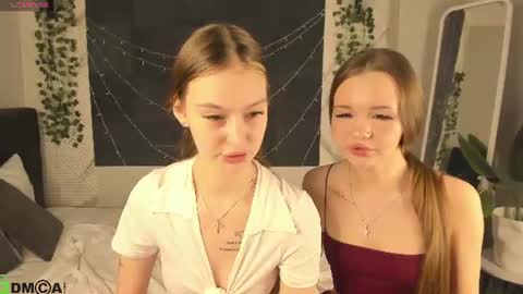 Snapshot of ella_butler chatting on June 2026 10:25:01 AM Ella online show from June 2026 10:25:01 AM