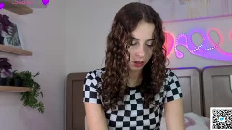 Snapshot of ella_desire chatting on June 2026 03:58:01 PM ella_desire online show from June 2026 03:58:01 PM
