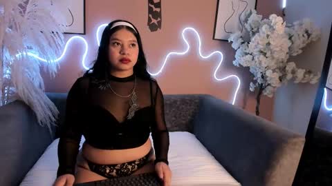 Ella online show from November 2025 12:05:02 PM