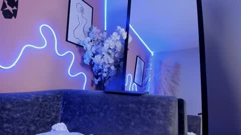 Ella online show from November 2025 12:26:01 PM