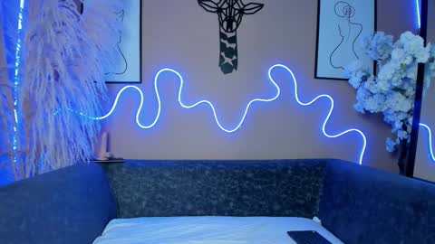 Ella online show from November 2025 12:16:02 PM