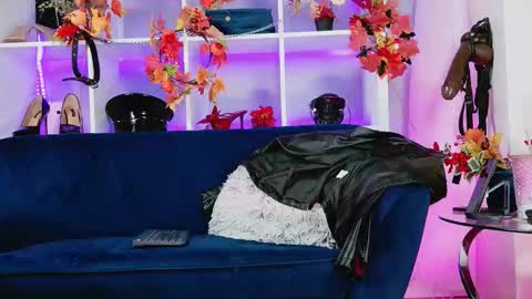 ella_kross online show from September 2025 04:25:01 AM