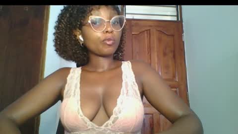 Ella online show from March 2025 05:11:01 AM