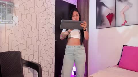 ella rouse online show from September 2025 11:55:01 AM