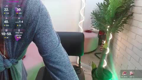 ella_tay1 online show from November 2025 11:31:02 AM