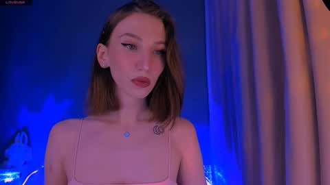 ellaamber online show from November 2025 12:38:02 AM