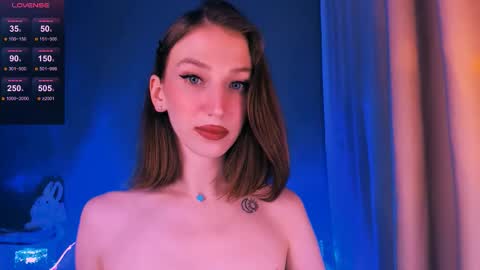 ellaamber online show from December 2025 10:15:02 PM