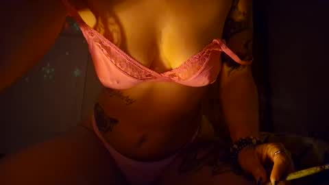 Snapshot of ellababy94 chatting on October 2025 07:08:01 PM ellababy94 online show from October 2025 07:08:01 PM